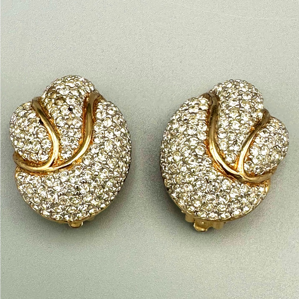 Ciner Signed Pavé Rhinestone Clip-On Earrings Gold Tone Classic Couture Jewelry